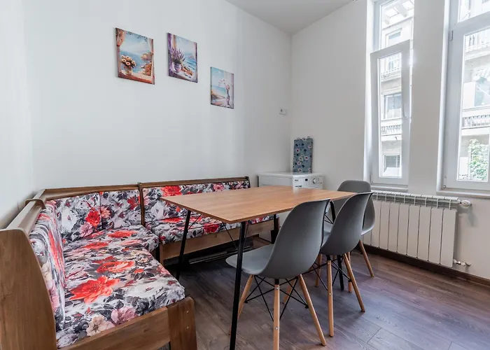 Vitoshka - R2 ゲストハウス